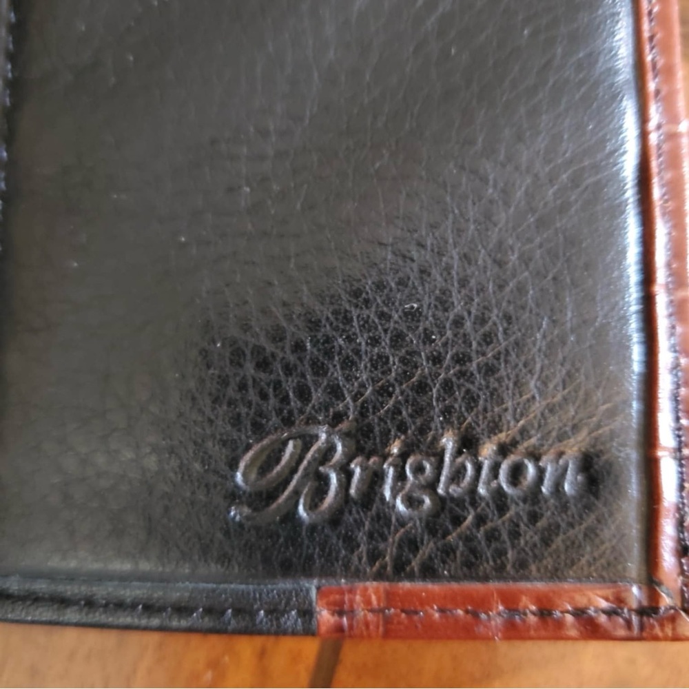BRIGHTON Vintage Heart Folio Leather Wallet - Picture 6 of 6